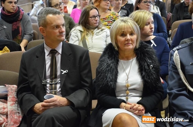 Zdjęcie w galerii na portalu naszwodzislaw.com: Marsz przeciw przemocy. Przeszli ulicami miasta wiadomości z regionu