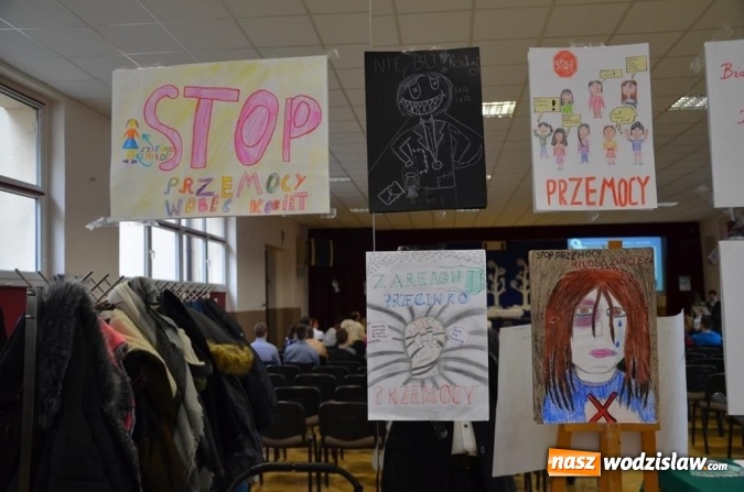 Zdjęcie w galerii na portalu naszwodzislaw.com: Marsz przeciw przemocy. Przeszli ulicami miasta wiadomości z regionu
