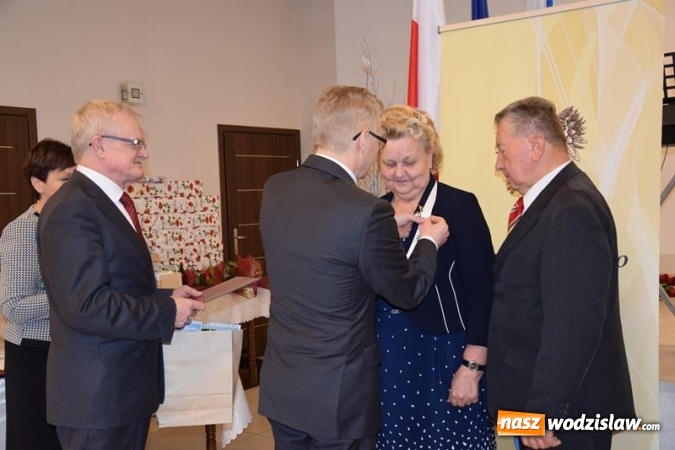 Zdjęcie w galerii na portalu naszwodzislaw.com: Złote i Diamentowe Gody w Gminnym Ośrodku Kultury i Rekreacji w Mszanie wiadomości z regionu