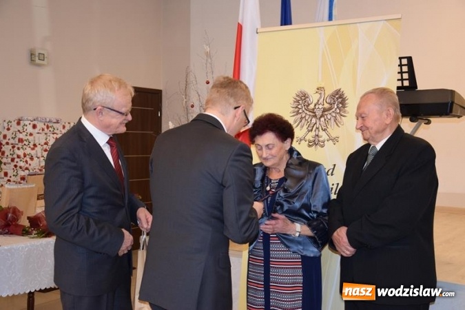 Zdjęcie w galerii na portalu naszwodzislaw.com: Złote i Diamentowe Gody w Gminnym Ośrodku Kultury i Rekreacji w Mszanie wiadomości z regionu