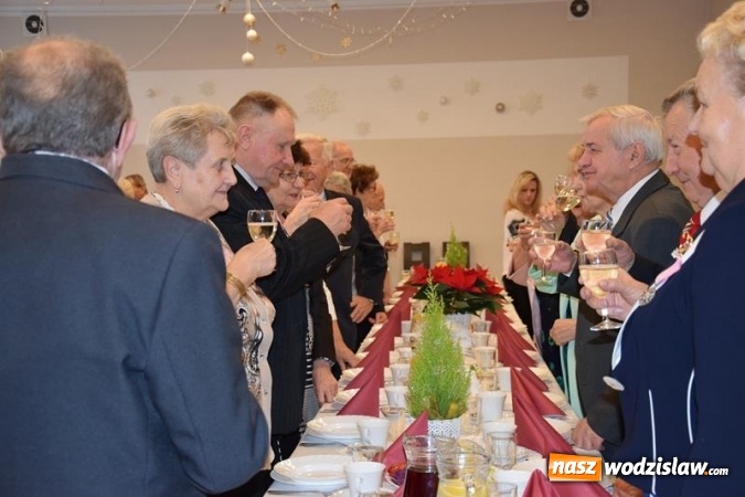 Zdjęcie w galerii na portalu naszwodzislaw.com: Złote i Diamentowe Gody w Gminnym Ośrodku Kultury i Rekreacji w Mszanie wiadomości z regionu