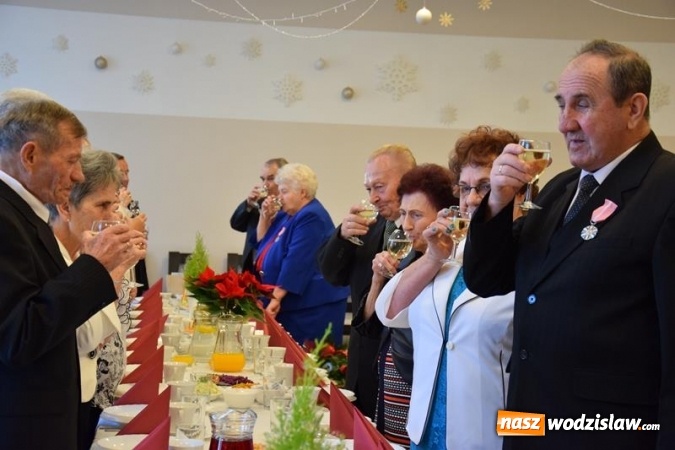 Zdjęcie w galerii na portalu naszwodzislaw.com: Złote i Diamentowe Gody w Gminnym Ośrodku Kultury i Rekreacji w Mszanie wiadomości z regionu