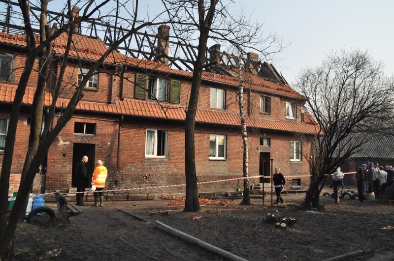 Zdjęcie w galerii na portalu naszwodzislaw.com: Dzień po pożarze wiadomości z regionu