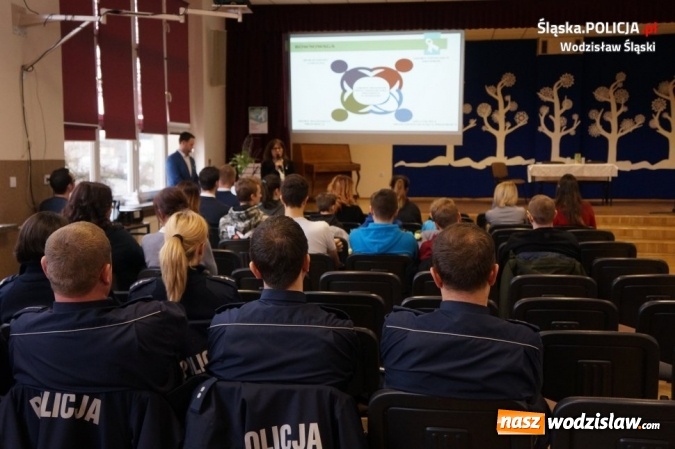 Zdjęcie w galerii na portalu naszwodzislaw.com: Kampania Białej Wstążki w Wodzisławiu Śląskim wiadomości z regionu
