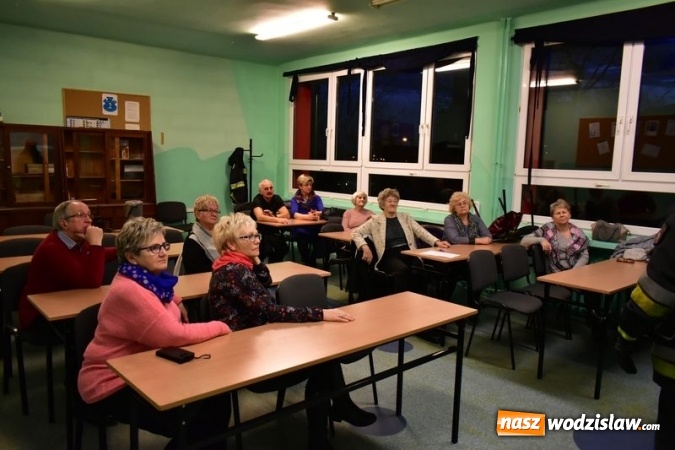 Zdjęcie w galerii na portalu naszwodzislaw.com: Czad i ogień obudź czujność. Strażacy spotkali się z seniorami  wiadomości z regionu