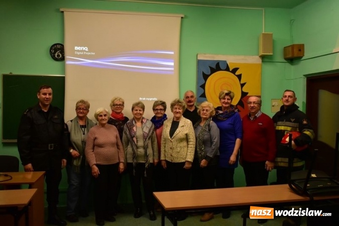 Zdjęcie w galerii na portalu naszwodzislaw.com: Czad i ogień obudź czujność. Strażacy spotkali się z seniorami  wiadomości z regionu