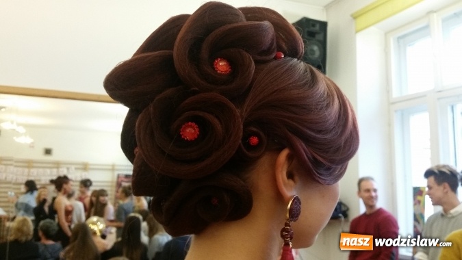 Zdjęcie w galerii na portalu naszwodzislaw.com: Fryzjerki z ZSP w Pszowie jak zwykle na podium  wiadomości z regionu