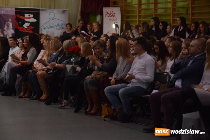 Zdjęcie w galerii na portalu naszwodzislaw.com: Druga edycja Fashion Day w Wodzisławiu, czyli pokaz mody w Ekonomiku  wiadomości z regionu