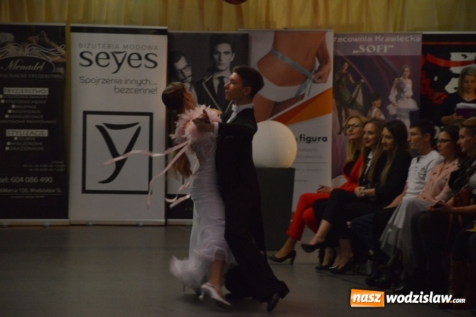 Zdjęcie w galerii na portalu naszwodzislaw.com: Druga edycja Fashion Day w Wodzisławiu, czyli pokaz mody w Ekonomiku  wiadomości z regionu