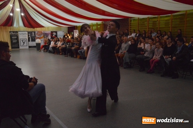 Zdjęcie w galerii na portalu naszwodzislaw.com: Druga edycja Fashion Day w Wodzisławiu, czyli pokaz mody w Ekonomiku  wiadomości z regionu
