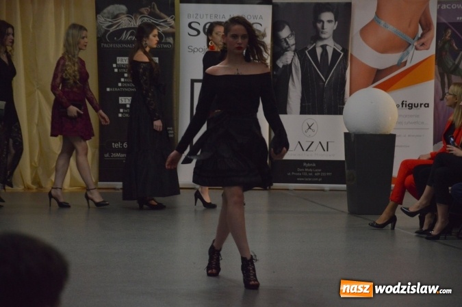 Zdjęcie w galerii na portalu naszwodzislaw.com: Druga edycja Fashion Day w Wodzisławiu, czyli pokaz mody w Ekonomiku  wiadomości z regionu