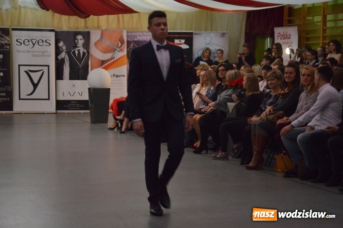 Zdjęcie w galerii na portalu naszwodzislaw.com: Druga edycja Fashion Day w Wodzisławiu, czyli pokaz mody w Ekonomiku  wiadomości z regionu
