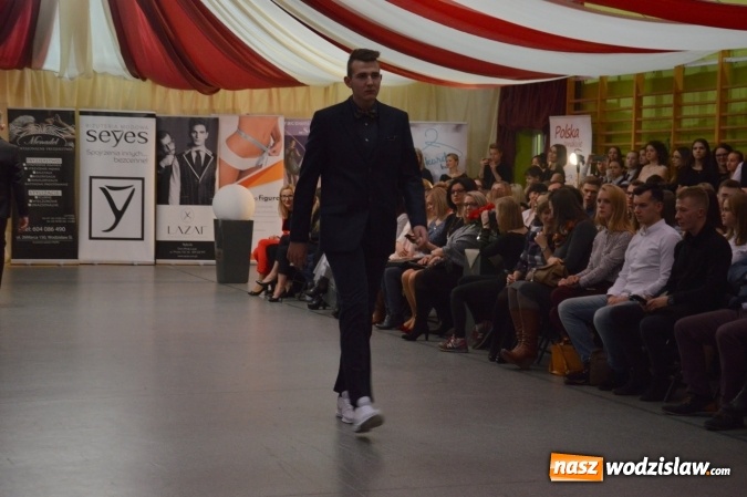 Zdjęcie w galerii na portalu naszwodzislaw.com: Druga edycja Fashion Day w Wodzisławiu, czyli pokaz mody w Ekonomiku  wiadomości z regionu