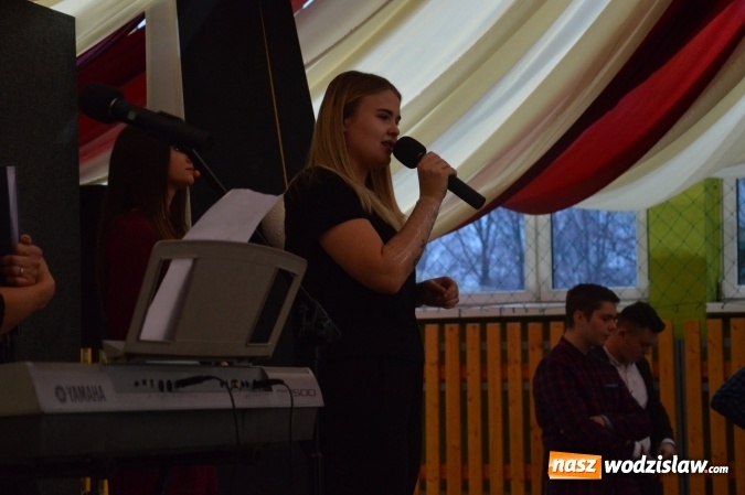 Zdjęcie w galerii na portalu naszwodzislaw.com: Druga edycja Fashion Day w Wodzisławiu, czyli pokaz mody w Ekonomiku  wiadomości z regionu