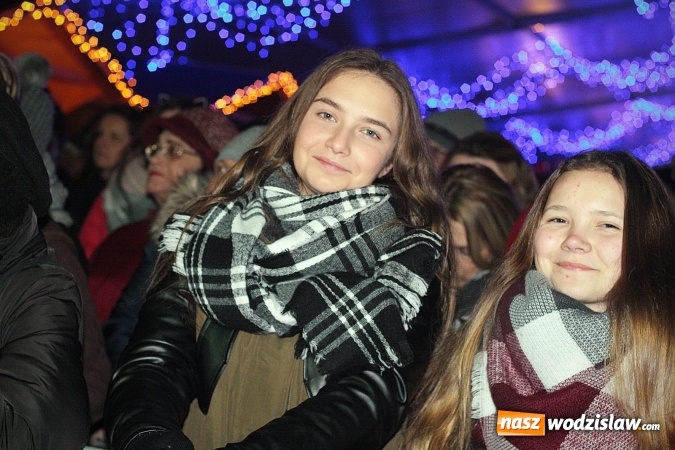 Zdjęcie w galerii na portalu naszwodzislaw.com: Feel na Wodzisławskim Jarmarku Bożonarodzeniowym. ZDJĘCIA  wiadomości z regionu
