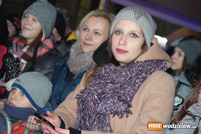 Zdjęcie w galerii na portalu naszwodzislaw.com: Feel na Wodzisławskim Jarmarku Bożonarodzeniowym. ZDJĘCIA  wiadomości z regionu