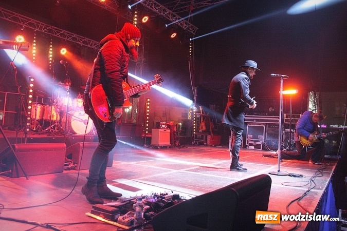 Zdjęcie w galerii na portalu naszwodzislaw.com: Feel na Wodzisławskim Jarmarku Bożonarodzeniowym. ZDJĘCIA  wiadomości z regionu