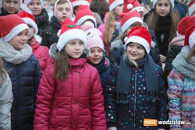 Zdjęcie w galerii na portalu naszwodzislaw.com: Szkoła z Rydułtów ze świątecznym utworem. Premiera jeszcze przed świętami!  wiadomości z regionu