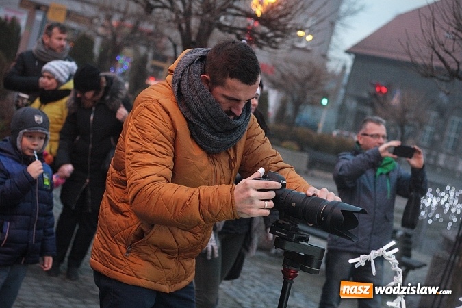 Zdjęcie w galerii na portalu naszwodzislaw.com: Szkoła z Rydułtów ze świątecznym utworem. Premiera jeszcze przed świętami!  wiadomości z regionu