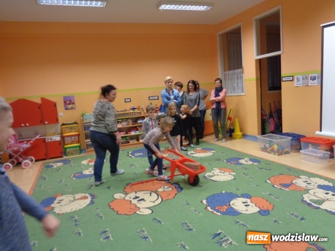 Zdjęcie w galerii na portalu naszwodzislaw.com: Nasze ekologiczne przedszkole – warsztaty z rodzicami w wodzisławskiej 18  wiadomości z regionu