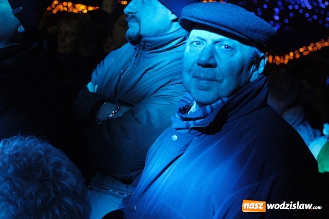 Zdjęcie w galerii na portalu naszwodzislaw.com: Mieszkańcy i władza przy świątecznym stole. Za nami Miejska Wigilia  wiadomości z regionu