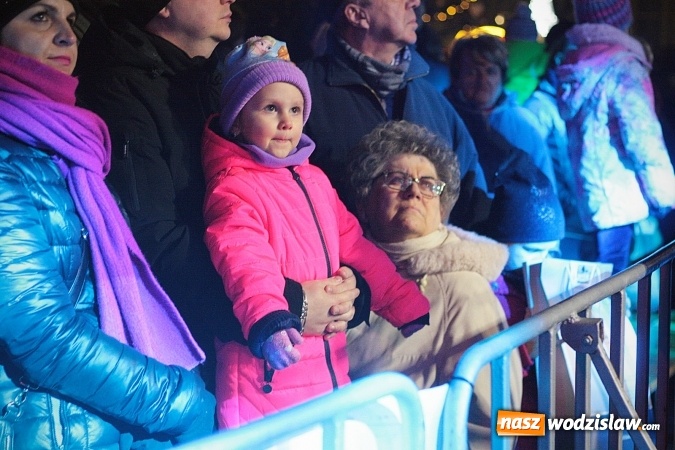 Zdjęcie w galerii na portalu naszwodzislaw.com: Mieszkańcy i władza przy świątecznym stole. Za nami Miejska Wigilia  wiadomości z regionu