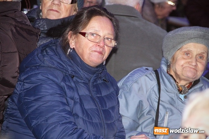 Zdjęcie w galerii na portalu naszwodzislaw.com: Mieszkańcy i władza przy świątecznym stole. Za nami Miejska Wigilia  wiadomości z regionu