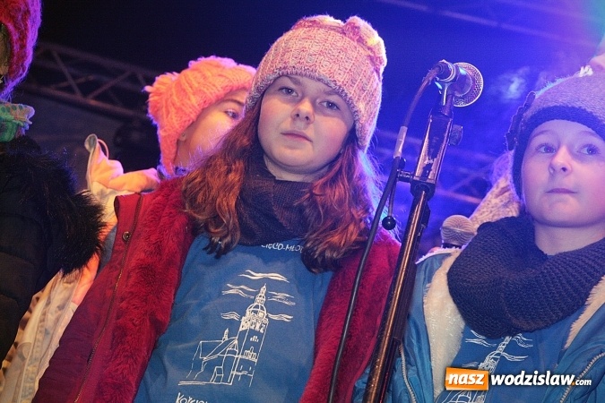 Zdjęcie w galerii na portalu naszwodzislaw.com: Mieszkańcy i władza przy świątecznym stole. Za nami Miejska Wigilia  wiadomości z regionu