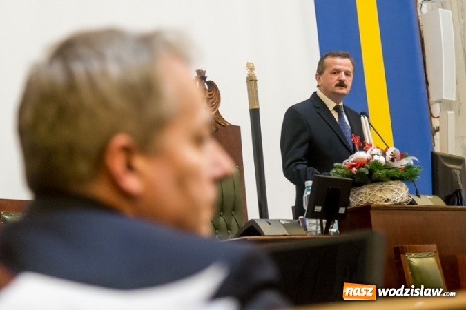 Zdjęcie w galerii na portalu naszwodzislaw.com: Betlejemskie światło rozpaliło Śląskie wiadomości z regionu