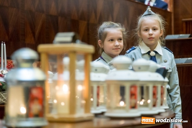 Zdjęcie w galerii na portalu naszwodzislaw.com: Betlejemskie światło rozpaliło Śląskie wiadomości z regionu