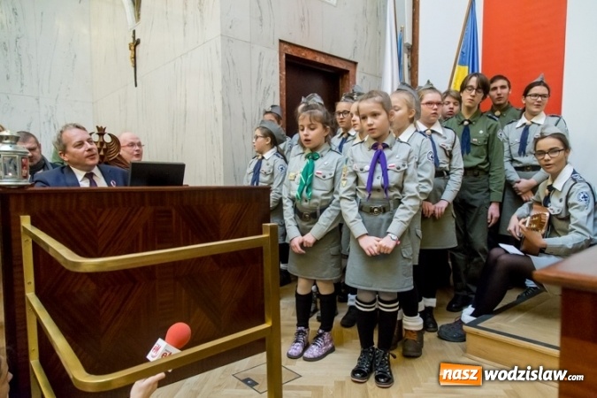 Zdjęcie w galerii na portalu naszwodzislaw.com: Betlejemskie światło rozpaliło Śląskie wiadomości z regionu