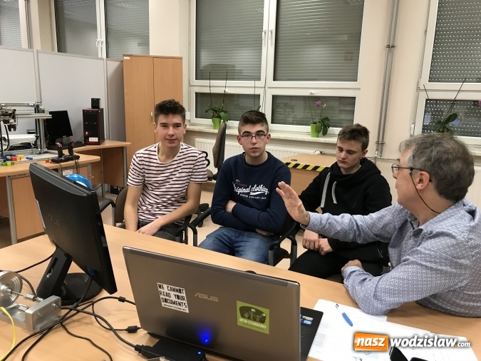 Zdjęcie w galerii na portalu naszwodzislaw.com: Francuzi kształcili uczniów z PCKZiU  wiadomości z regionu