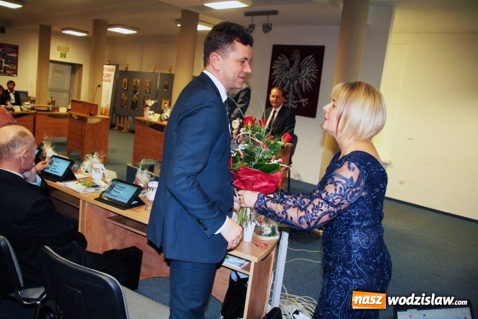 Zdjęcie w galerii na portalu naszwodzislaw.com: Zmiany w powiecie. Danuta Maćkowska nowym wicestarostą  wiadomości z regionu