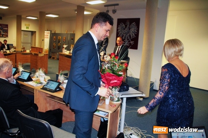 Zdjęcie w galerii na portalu naszwodzislaw.com: Zmiany w powiecie. Danuta Maćkowska nowym wicestarostą  wiadomości z regionu