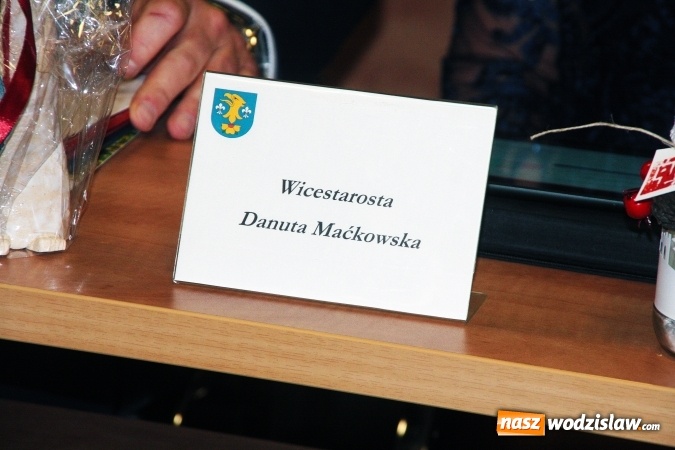 Zdjęcie w galerii na portalu naszwodzislaw.com: Zmiany w powiecie. Danuta Maćkowska nowym wicestarostą  wiadomości z regionu