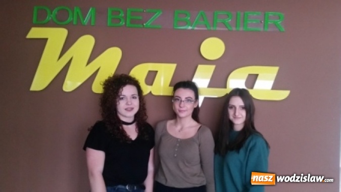 Zdjęcie w galerii na portalu naszwodzislaw.com: Metamorfozy seniorów. Fryzjerki z ZSP w Pszowie odwiedziły dom opieki na Wilchwach wiadomości z regionu