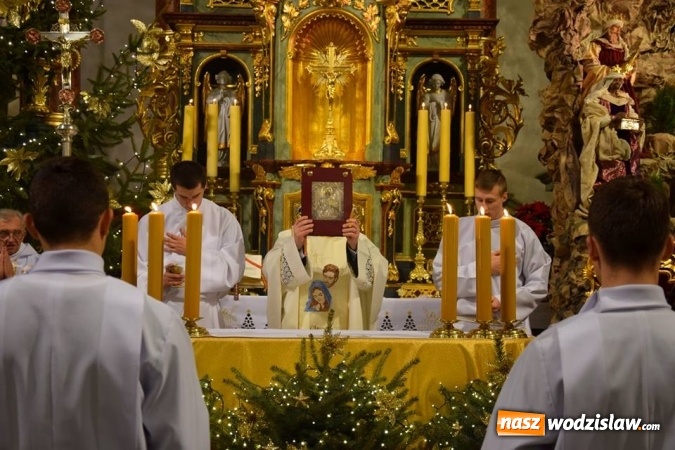 Zdjęcie w galerii na portalu naszwodzislaw.com: Pasterka w Pszowie. FOTORELACJA  wiadomości z regionu