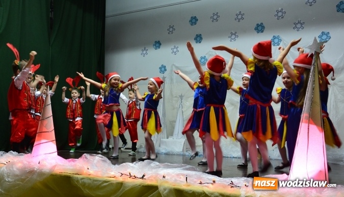 Zdjęcie w galerii na portalu naszwodzislaw.com: ZSP Pszów: Gorąco i radośnie podczas szkolnych jasełek  wiadomości z regionu
