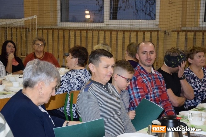 Zdjęcie w galerii na portalu naszwodzislaw.com: Spotkanie opłatkowe dla osób niepełnosprawnych i osób samotnych w Mszanie wiadomości z regionu
