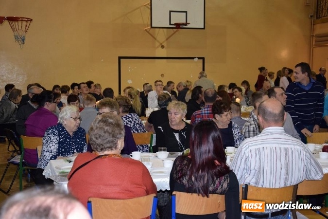 Zdjęcie w galerii na portalu naszwodzislaw.com: Spotkanie opłatkowe dla osób niepełnosprawnych i osób samotnych w Mszanie wiadomości z regionu