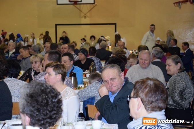 Zdjęcie w galerii na portalu naszwodzislaw.com: Spotkanie opłatkowe dla osób niepełnosprawnych i osób samotnych w Mszanie wiadomości z regionu