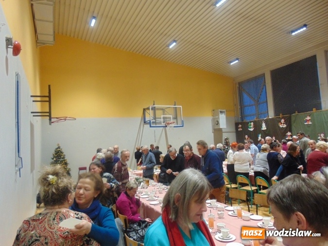 Zdjęcie w galerii na portalu naszwodzislaw.com: W Wodzisławiu zorganizowano wigilię dla potrzebujących wiadomości z regionu