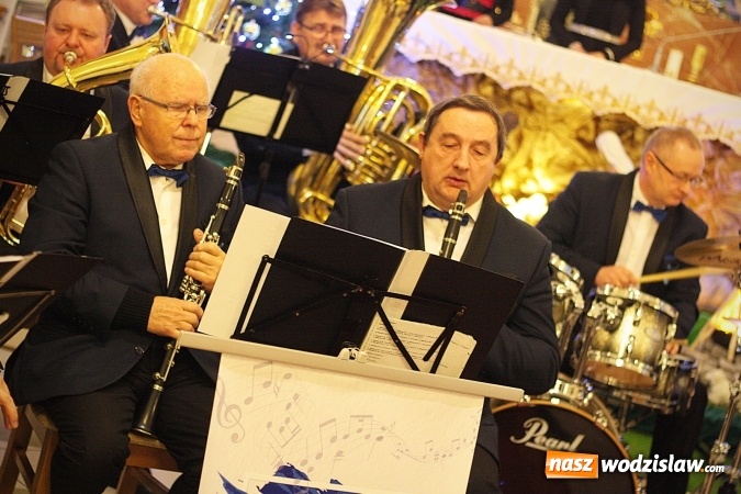 Zdjęcie w galerii na portalu naszwodzislaw.com: Klimatyczny koncert w Zawadzie. Zabrzmiały znane kolędy i pastorałki  wiadomości z regionu