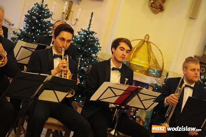 Zdjęcie w galerii na portalu naszwodzislaw.com: Klimatyczny koncert w Zawadzie. Zabrzmiały znane kolędy i pastorałki  wiadomości z regionu