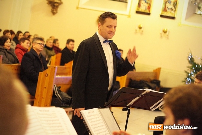 Zdjęcie w galerii na portalu naszwodzislaw.com: Klimatyczny koncert w Zawadzie. Zabrzmiały znane kolędy i pastorałki  wiadomości z regionu