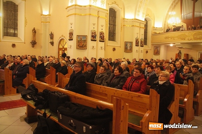 Zdjęcie w galerii na portalu naszwodzislaw.com: Klimatyczny koncert w Zawadzie. Zabrzmiały znane kolędy i pastorałki  wiadomości z regionu