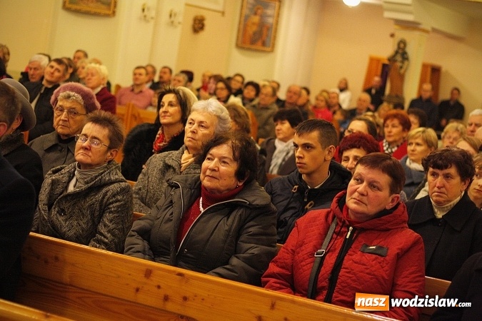Zdjęcie w galerii na portalu naszwodzislaw.com: Klimatyczny koncert w Zawadzie. Zabrzmiały znane kolędy i pastorałki  wiadomości z regionu