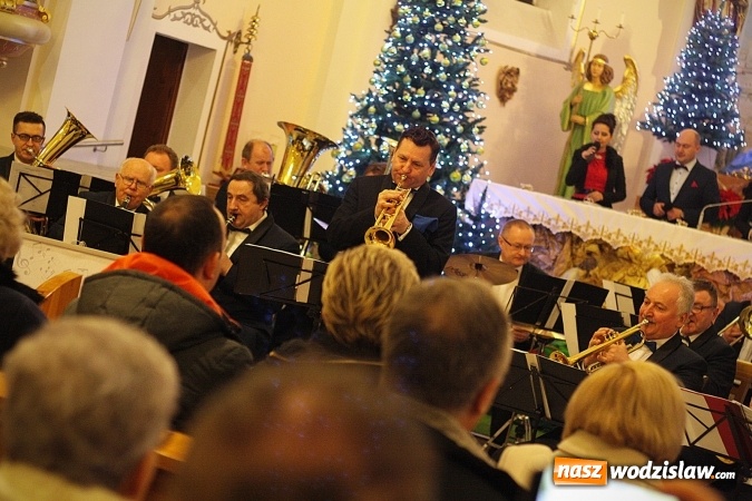 Zdjęcie w galerii na portalu naszwodzislaw.com: Klimatyczny koncert w Zawadzie. Zabrzmiały znane kolędy i pastorałki  wiadomości z regionu