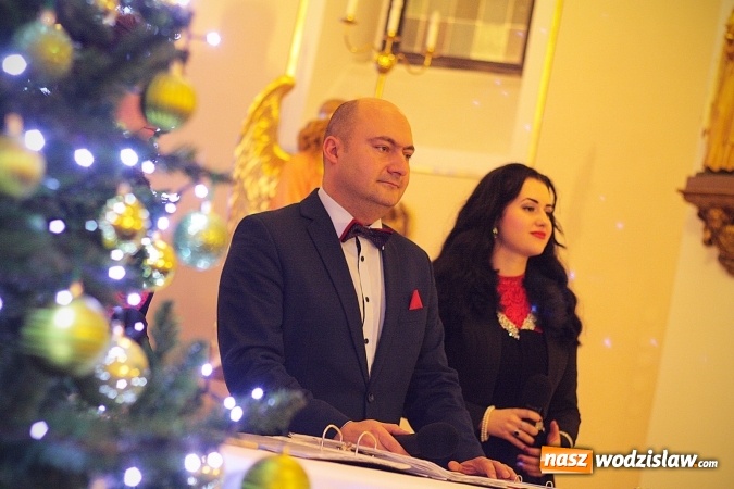 Zdjęcie w galerii na portalu naszwodzislaw.com: Klimatyczny koncert w Zawadzie. Zabrzmiały znane kolędy i pastorałki  wiadomości z regionu