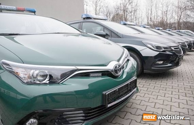 Zdjęcie w galerii na portalu naszwodzislaw.com: Toyoty i ople – blisko 30 nowych samochodów służbowych trafiło do funkcjonariuszy śląskiej Służby Celno-Skarbowej wiadomości z regionu